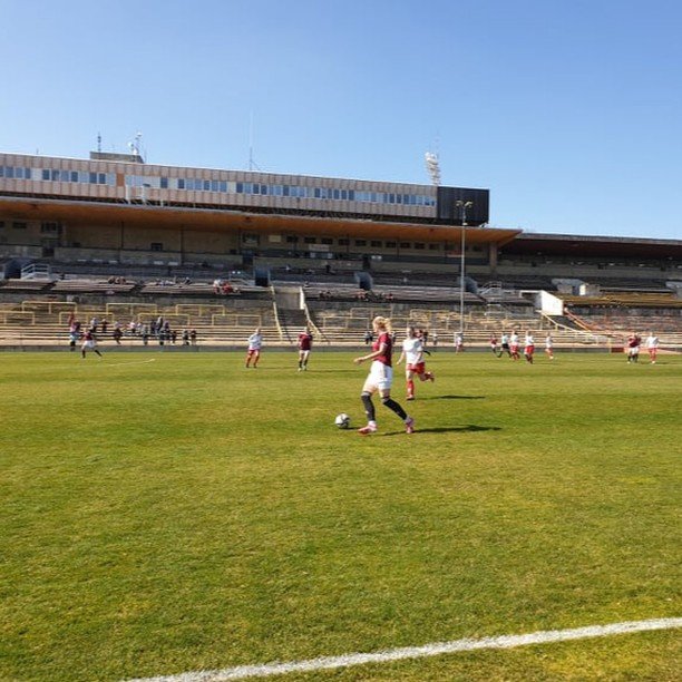 ⚽ WU18 | V semifinále Poháru dorostenek FAČR se dařilo i našim mladým sparťankám, které porazily Pardubice 5:2. Dva góly dala Šťastná a po jednom přidaly Ducháčková, Matušková a Truxová. Ve finále dojde na souboj Sparta - Slavia. 

#acsparta #holkytaky #zenyfotbal #pohar